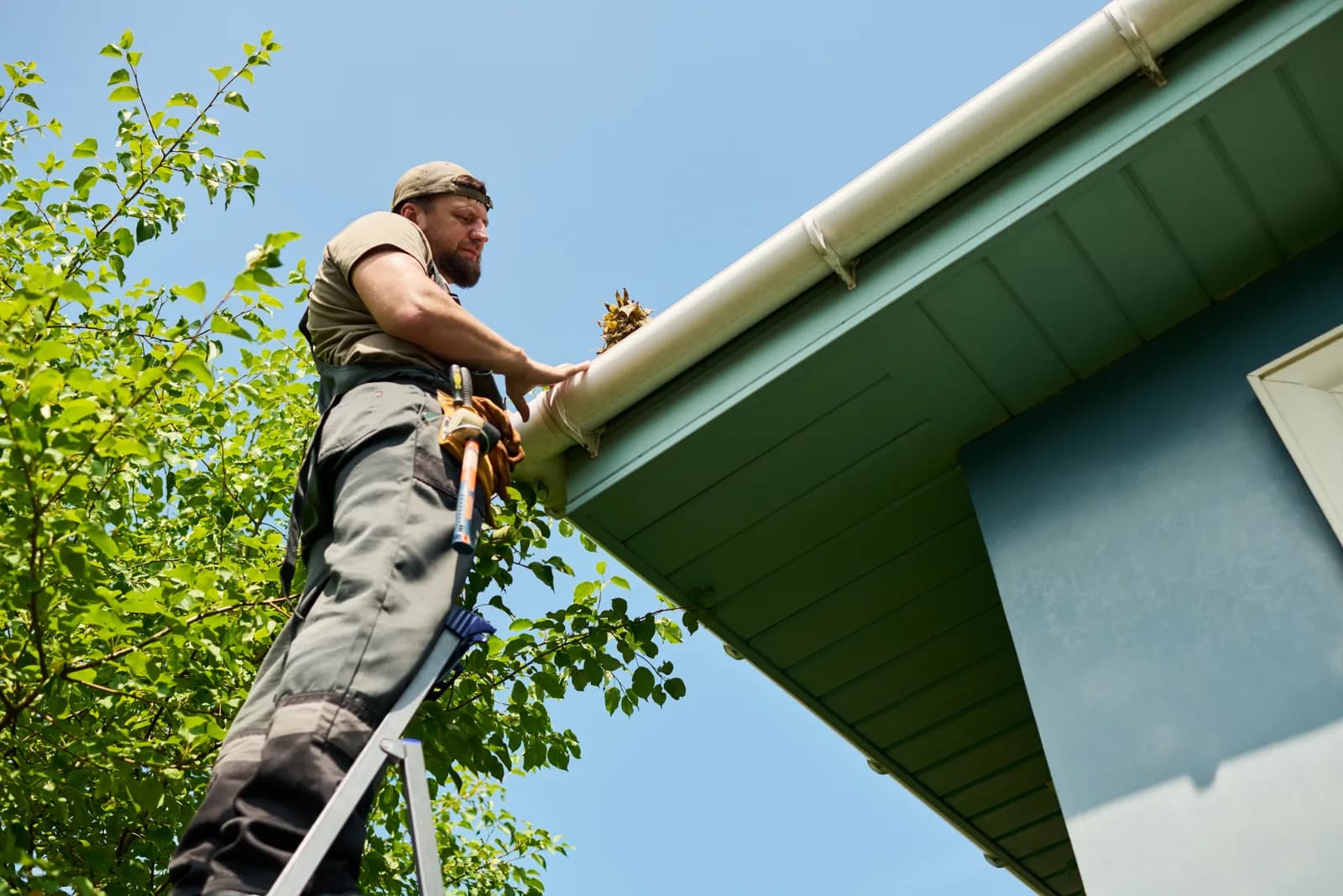 Gutter Cleaning Victoria TX